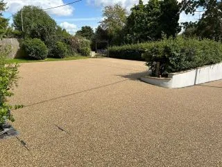 Head over to our website and read our latest blog … 🚘 

https://www.darrenwattlandscaping.co.uk/why-choose-resin-bound-driveways-the-ultimate-guide-for-homeowners/

#ResinBoundDriveway 
#ResinDriveway
#ResinBound
#DrivewayInspiration
#ResinBoundPaving
#DrivewayDesign
#ResinBoundExperts
#ResinBoundSurface
#ResinDrive
#ResinBoundInstall
#PavingSolutions
#ResinBoundDriveways
#OutdoorRenovation
#HomeDriveway
#DrivewayMakeover